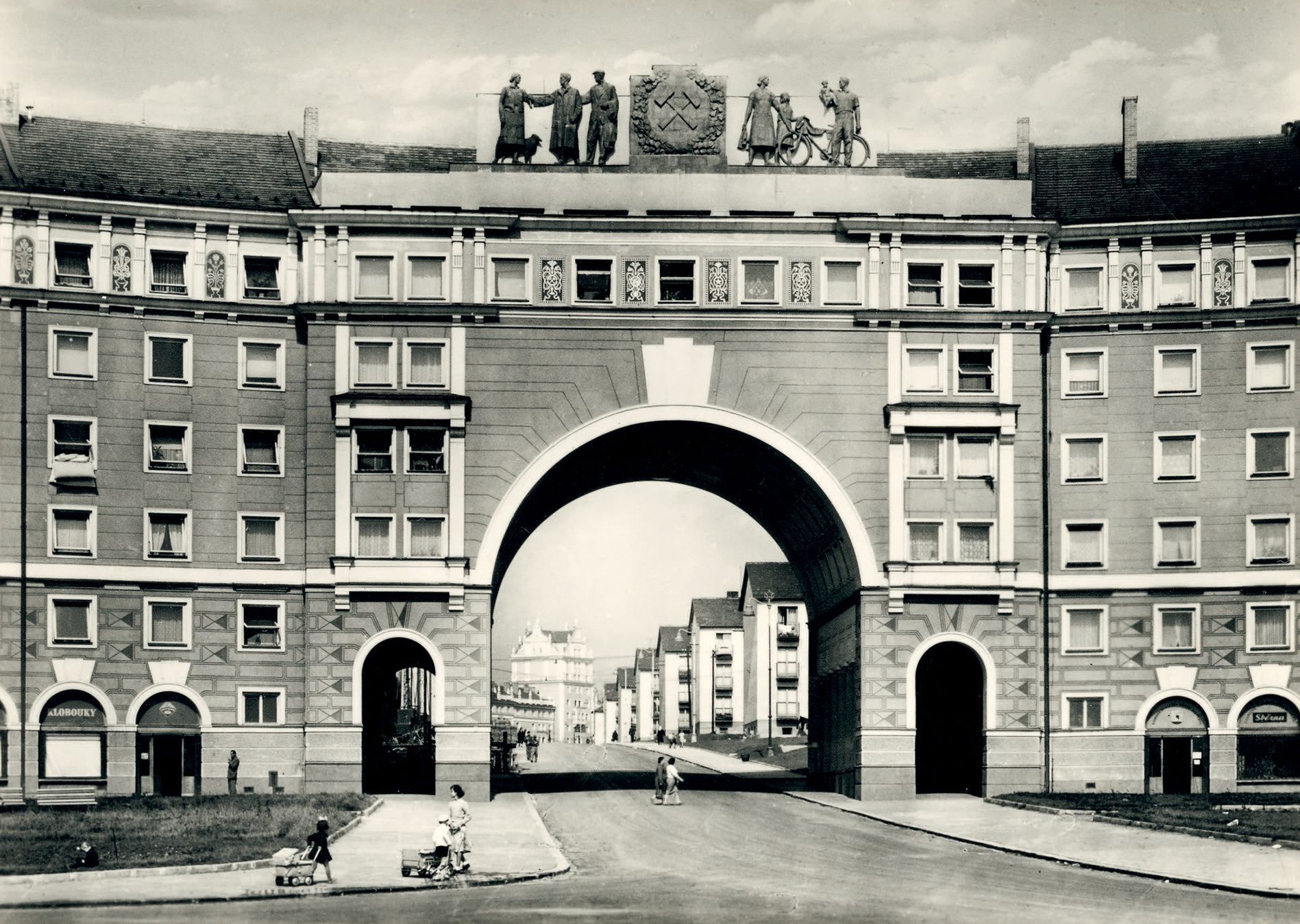 Kniha, Ostrava, Zrození metropole. Ostrava ve fotografiích padesátých a šedesátých let 20. století