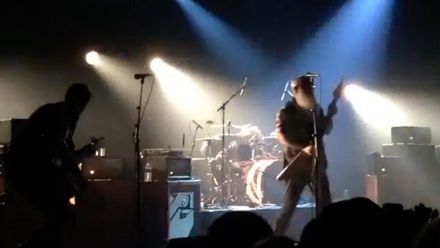 Rockový fanoušek natočil, jak začali teroristé v Bataclanu zabíjet