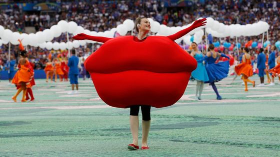 Francouzi na ploše Stade de France potvrdili pověst mistrů půvabných kreací.