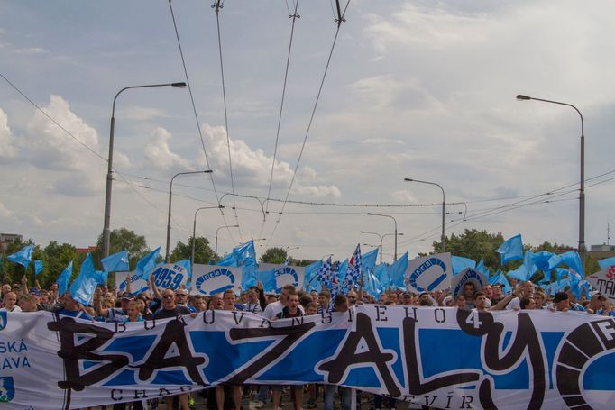 Loučení fanoušků Baníku se stadionem na Bazalech