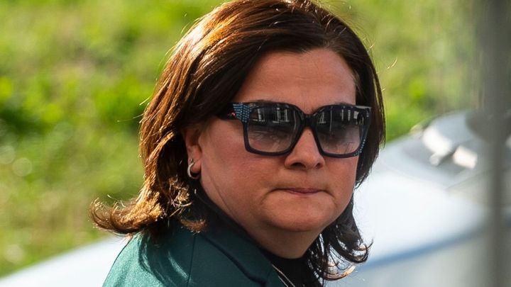 Žalobce: S příchodem hejtmana z ANO brala jeho poradkyně statisíce za fiktivní práci; Zdroj foto: ČTK