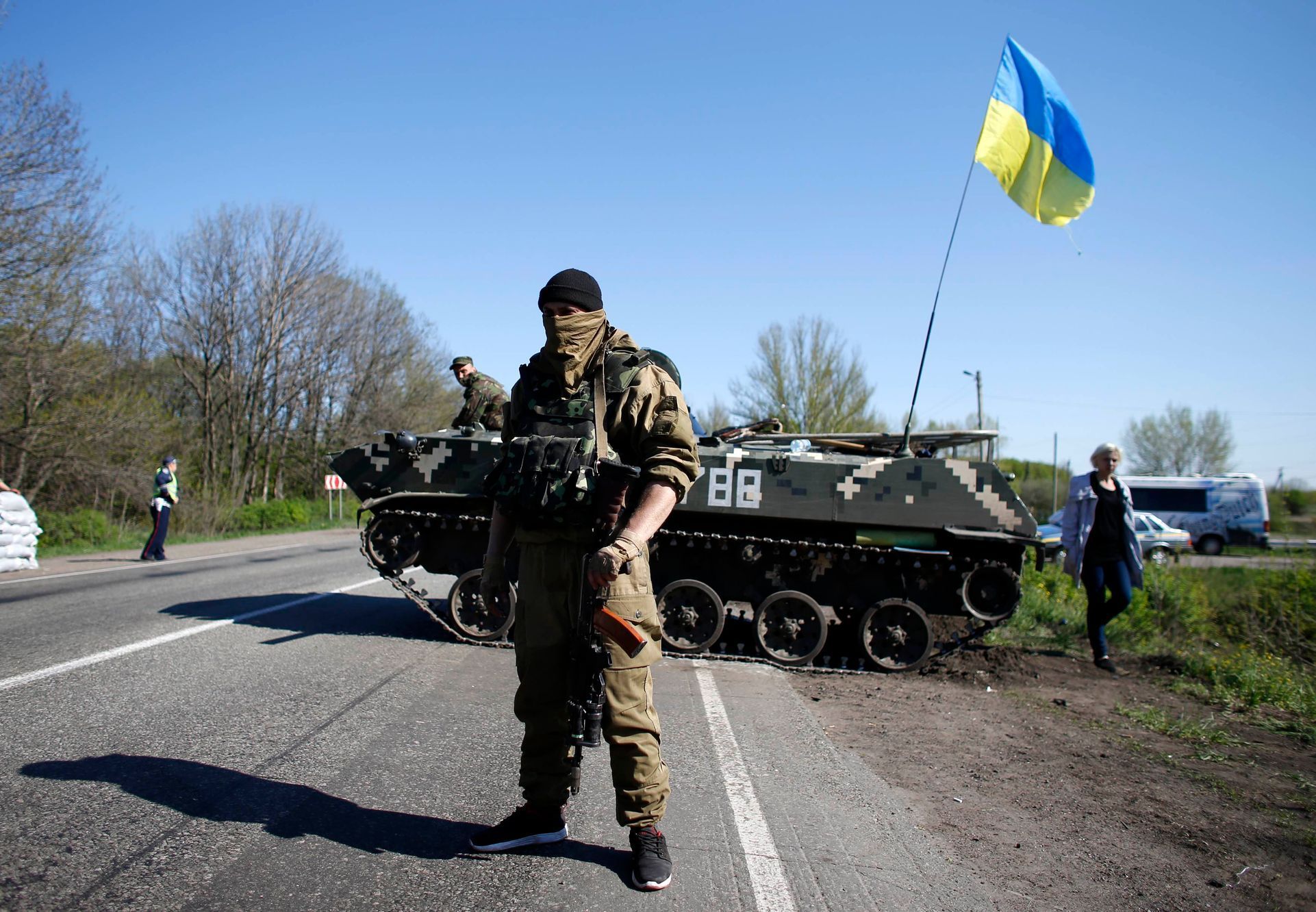 Ukrajina - 24. 4. - kontrolní stanoviště ukrajinské armády