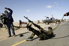 Francie shazuje libyjským povstalcům zbraně