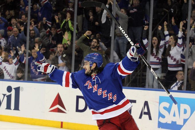 NHL: Minnesota Wild vs New York Rangers (Mats Zuccarello)