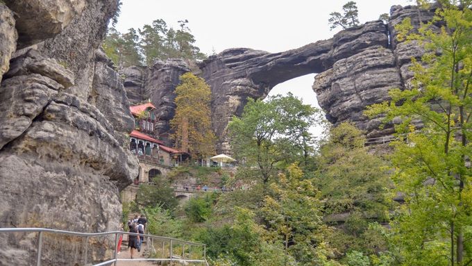 "Jak Pravčická brána, tak Soutěsky Kamenice jsou tak silnými symboly národního parku, že jsou s ním v podstatě ztotožňovány," říká mluvčí národního parku České Švýcarsko.
