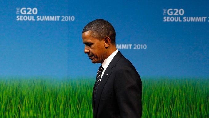 Málo důvodů k úsměvu měl Barack Obama na summitu G20 v Soulu. Často zůstával ve své argumentaci sám.