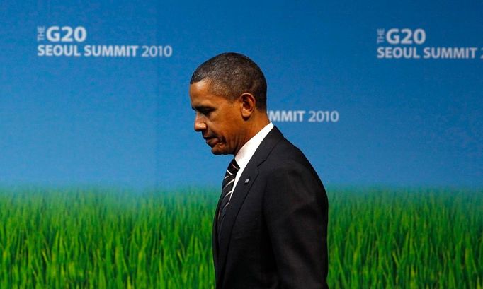 Málo důvodů k úsměvu měl Barack Obama na summitu G20 v Soulu. Často zůstával ve své argumentaci sám.