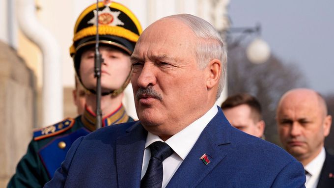Alexandr Lukašenko vyhrál letošní lednové volby se ziskem bezmála 87 procent hlasů. Většina opozice je ovšem v emigraci nebo ve vězení.