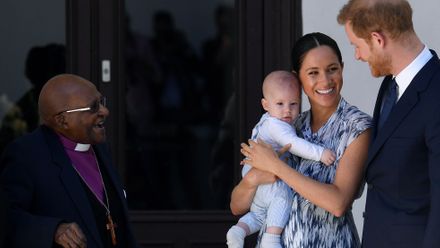 Princ Harry a Meghan v Africe představili syna Archieho