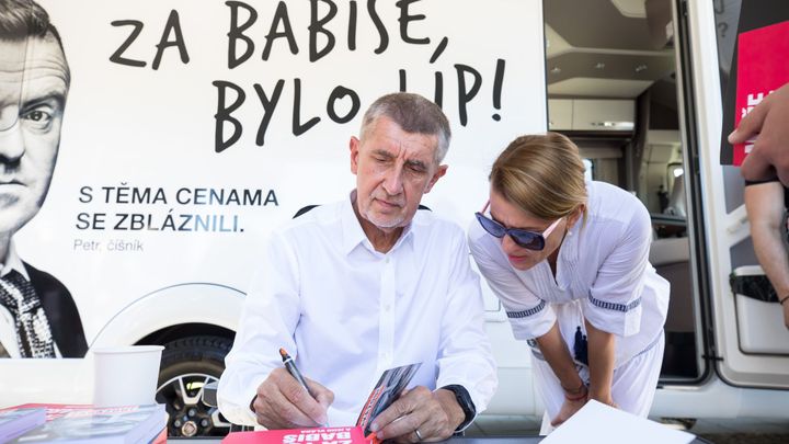 Fiala požádal Rakušana a GIBS, aby prověřili chování policistů na mítincích Babiše; Zdroj foto: Jakub Plíhal