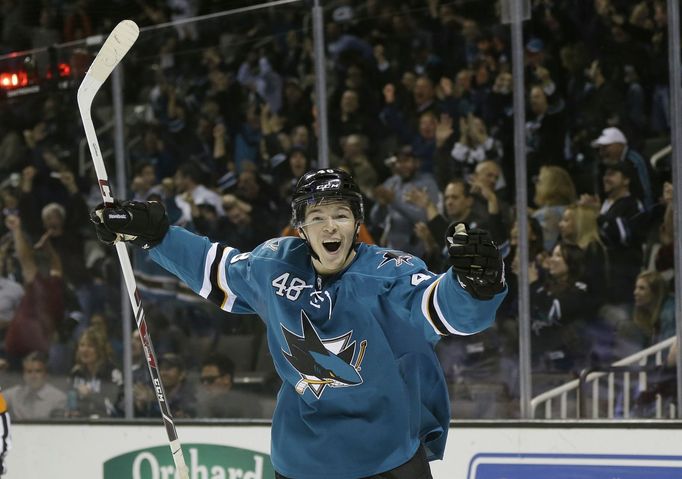 Tomáš Hertl v dresu San Jose Sharks