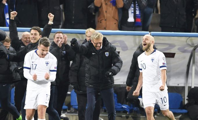 Soccer Football - Euro 2020 - Group J Qualification - Finland v Liechtenstein - Helsinki, Finland November 15, 2019. Simon Skrabb, head coach Markku Kanerva and Teemu Puk