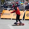 3. etapa Tour de France 2021: Caleb Ewan po pádu v cílové rovince