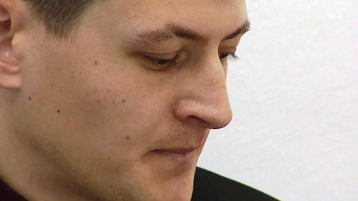 Seděli za mřížemi kvůli loupežím, jež nespáchali. Jako odškodné si řekli o 30 milionů