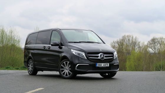 V šesti se to táhne nejpohodlněji. Mercedes-Benz třídy V je dálkový koráb k pohledání