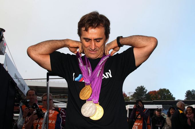 Tým BMW přijel podpořit také dvojnásobný paralympijský vítěz a automobilový závodník Alex Zanardi.