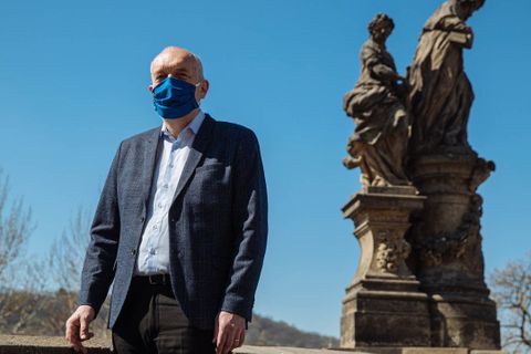 Stát nesmí být trapný a slovíčkařit. Odškodnění má být kompromis, říká právník Balík