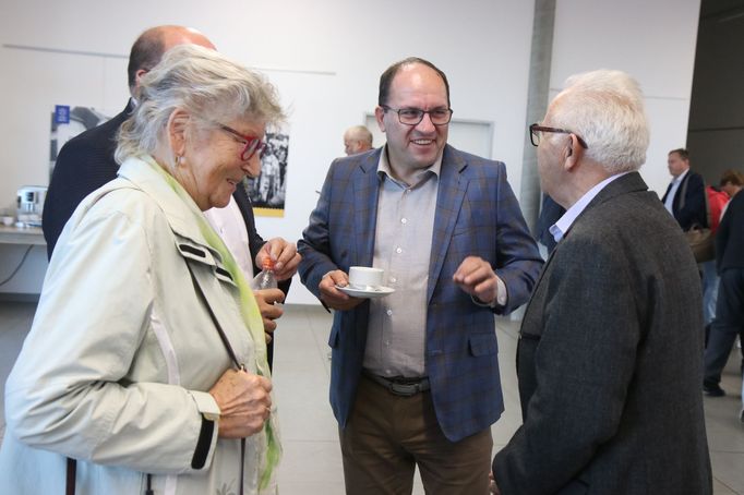 Kandidát na předsedu KDU-ČSL a ministr zemědělství Marek Výborný při debatě s lidmi ve Starém Městě, kde lidovci pořádali setkání s veřejností.