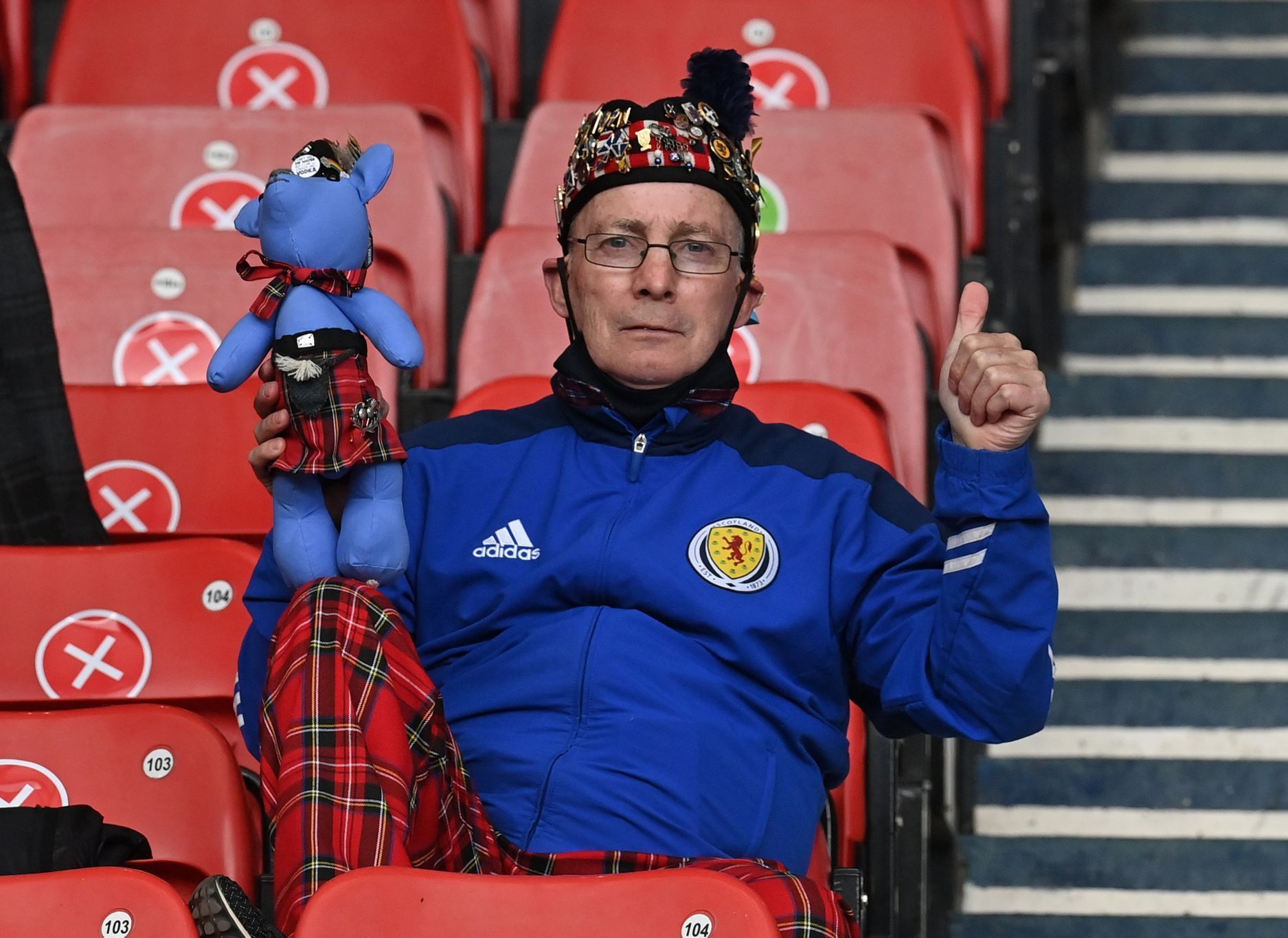 Skotští fanoušci na zápase Skotsko - Česko na ME 2020