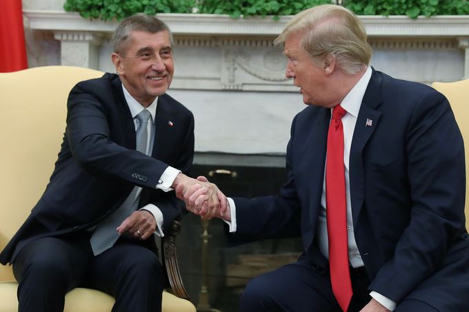 Prezident Donald Trump vítá premiéra Andreje Babiše v Bílém domě. (7. 3. 2019)