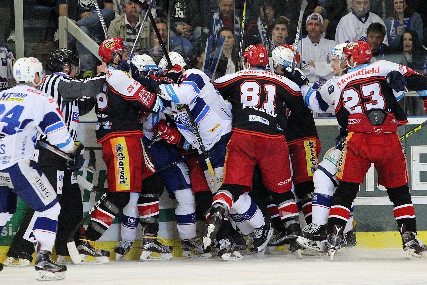 Kometa Brno - Hradec Králové: čtvrté semifinále play off 2017