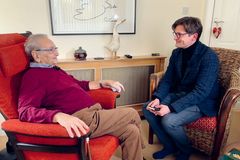 Volá Londýn a Ukrajina. Vyšly dvě reportážní knihy s cennou insiderskou perspektivou