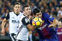 Barcelona vyválčila ve Valencii bod a udržela si v čele tabulky čtyřbodový náskok