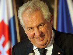 Miloš Zeman je proti sankcím jako Václav Klaus. Tedy pro Putina a jeho politiku.   