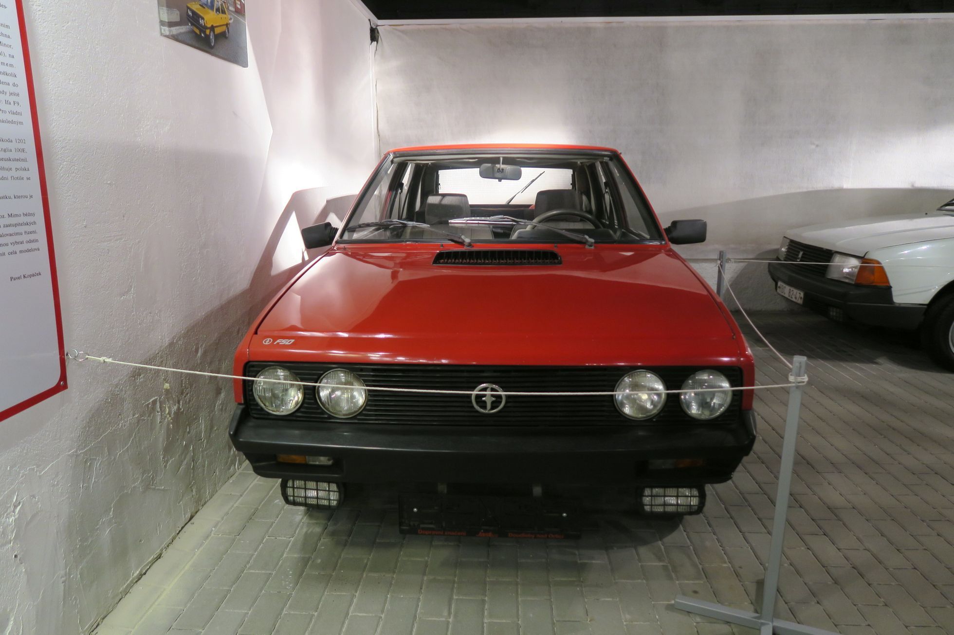 Retro auto muzeum ve Strnadicích