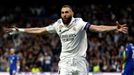 Karim Benzema, kapitán Realu Madrid, slaví úvodní gól v prvním utkání čtvrtfinále Ligy mistrů 2022/2023 proti Chelsea