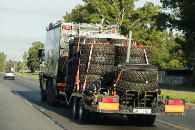 Rallye Dakar 2015: Martin Kolomý, Tatra - zákulisí, doprovodný kamion