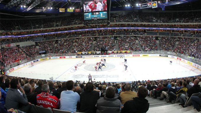 Praha přišla o Utkání hvězd. Viceprezident KHL Ilja Kočervin ruské stanici R-Sport řekl, že vedení soutěže exhibici přesune do Bratislavy. Podle zástupců O2 areny však KHL s halou vůbec nejednala.