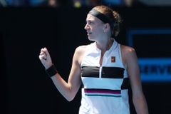 Kvitová je ve čtvrtfinále, americké senzaci povolila tři gemy. Nadal smetl Berdycha