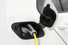 Německo schválilo velkorysý ekonomický balík: Na dítě 300 eur, na elektromobil 6 000