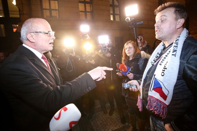 Michal Horáček v debatě s voličem Miloše Zemana Jiřím Černohorským.