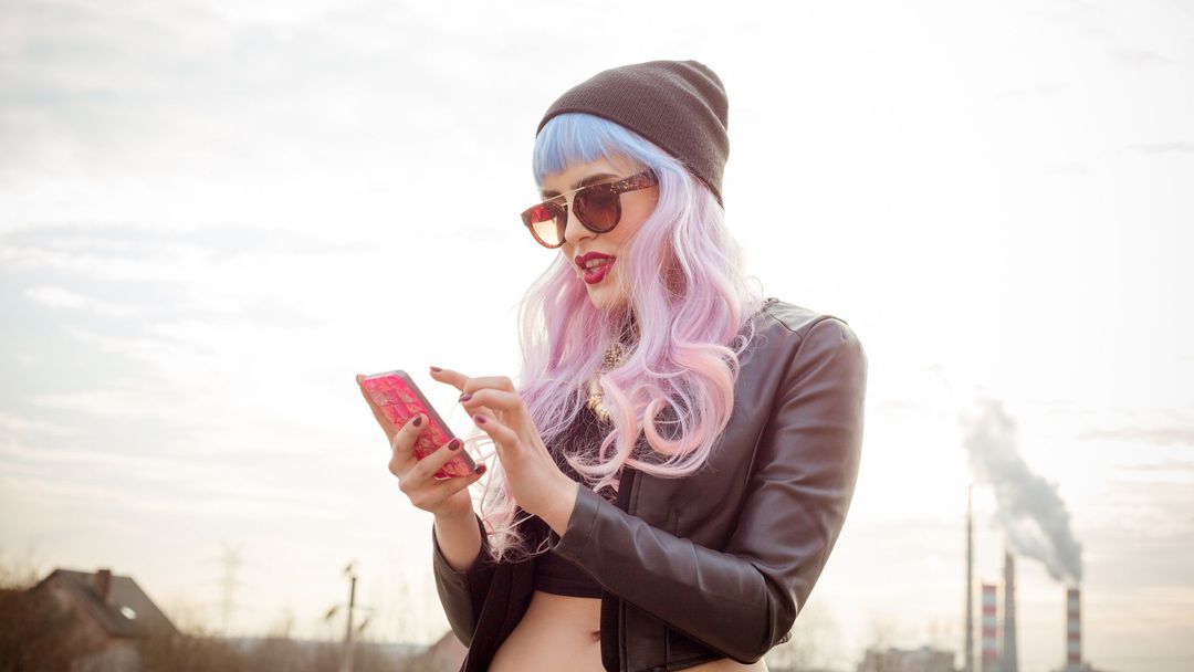 Z výzkumu Pew Research Center před lety vyplynulo, že nejčastější důvod používání chytrého telefonu dospívajícími je zahnání nudy.