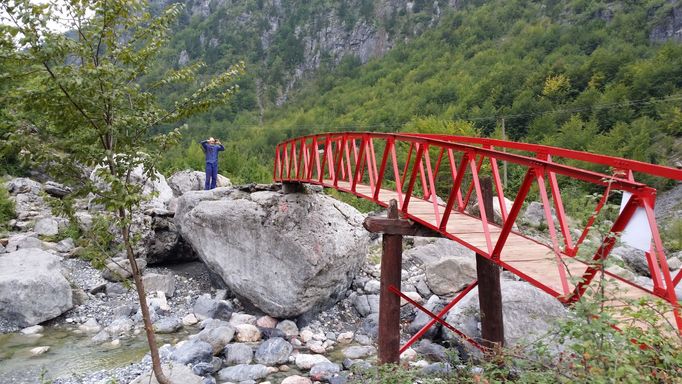 Albánie, Curraj I Eperm, kemp