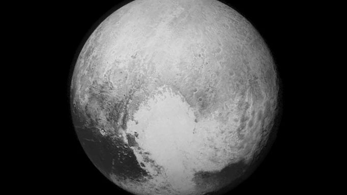 Planeta Pluto vyfocená sondou New Horizons.