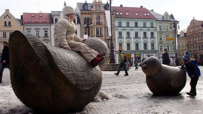 V Liberci si děti takhle nebudou hrát jen na náměstí. Magistrát jim chystá park uprostřed průmyslové zóny