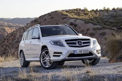 Mercedes-Benz GLK po modernizaci mluví i česky