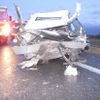 Nehoda tří aut u Slaného