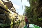 Přírodní obnovou to nekončí, práce pokračují dál. Monitoring příkrých skal zajišťují geolog a dendrolog, pro bezpečí všech návštěvníků. Do péče o soutěsku se zapojili i místní dobrovolníci i profesionálové.