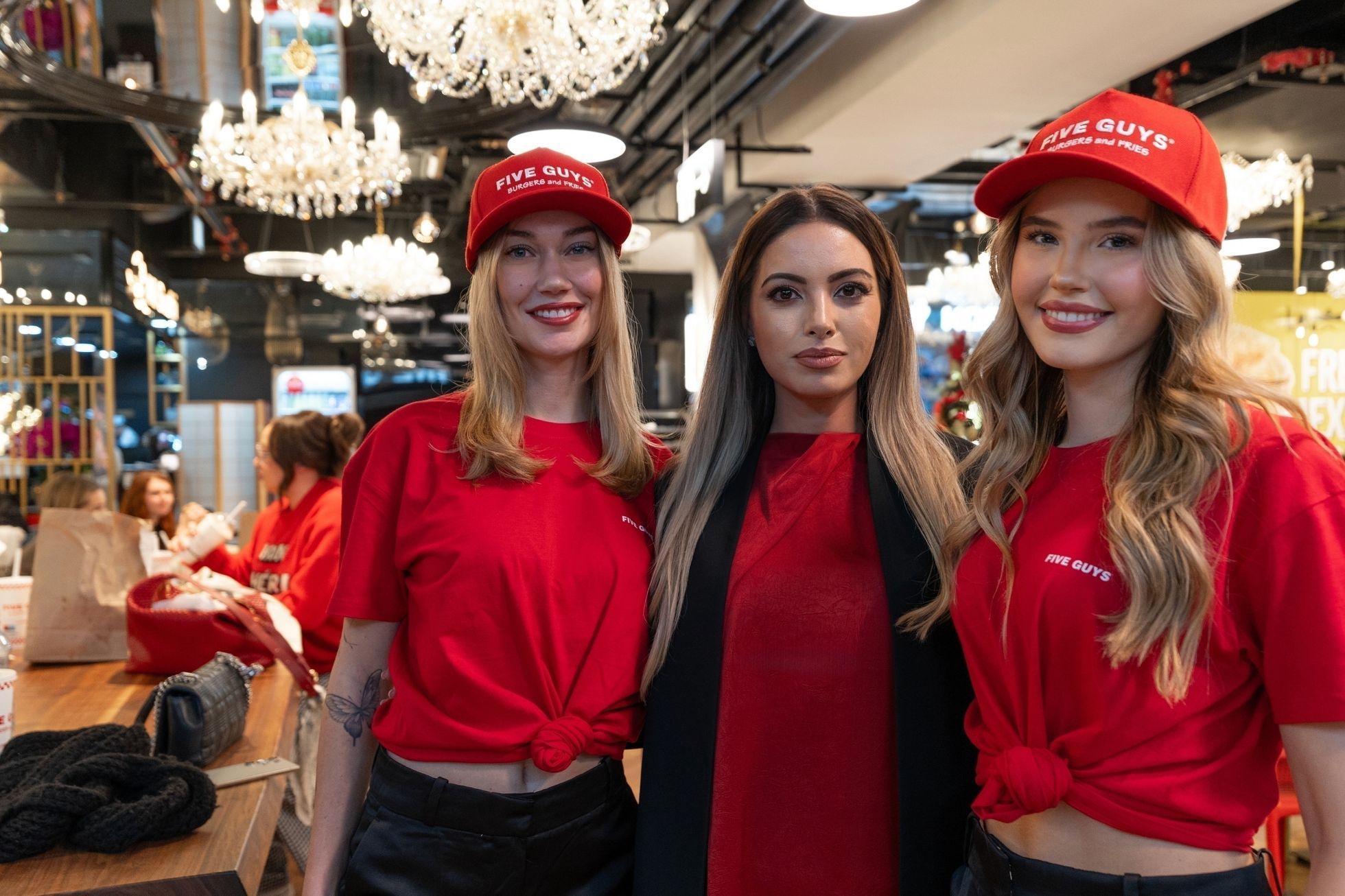 Five Guys, fastfood, jídlo, hamburger, burger, hranolky, gastronomie, Praha