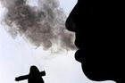 Newyorský paradox: Mladí mohou válčit, ale kouřit ne