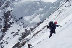 Dva horolezci zemřeli při pokusu o rekord v Himálaji