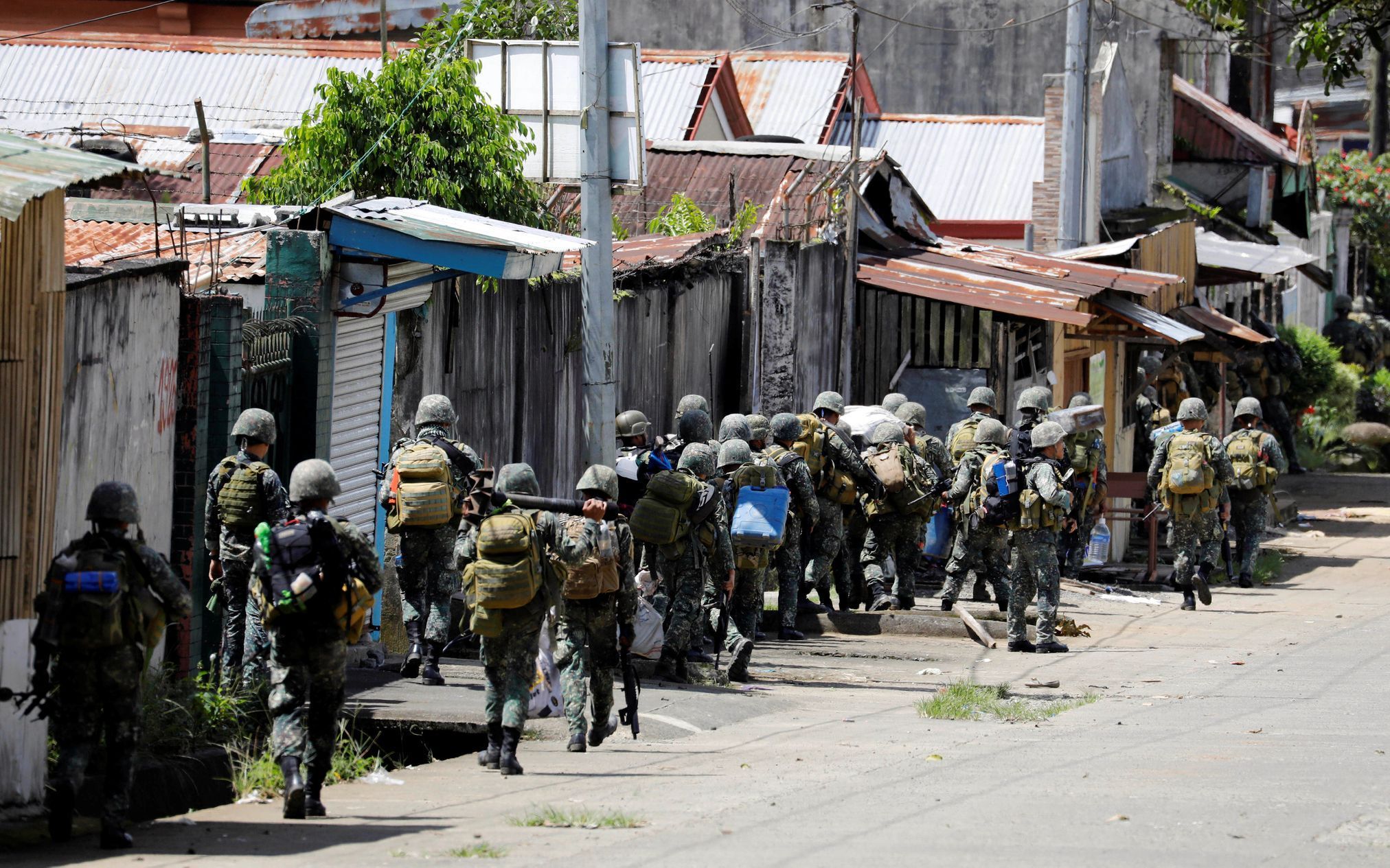 Filipínská armáda zasahuje na Marawi proti islamistům.