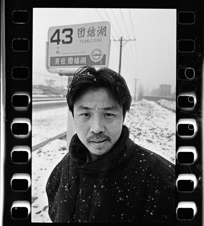 Jü Chua - spisovatel, česky vychází od roku 2007. (Peking)