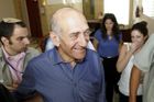 Vinen, slyšel u soudu Olmert. Pomáhal spřízněným firmám