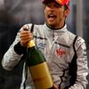 Brit Jenson Button dojel v Abú Zabí třetí, ale znovu mohl oslavit mistrovský titul