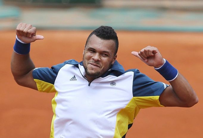 Francouz Tsonga na tenisovém French Open 2013.